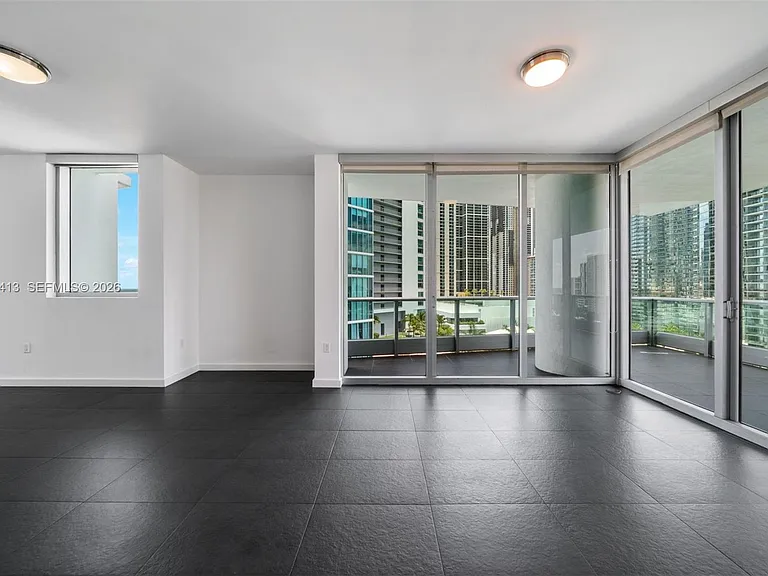 900 Biscayne Blvd — Photo 28