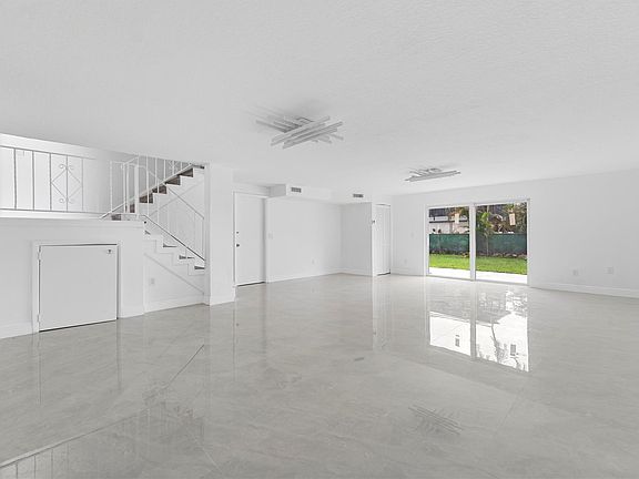5th image of 7904 NW 40th Street