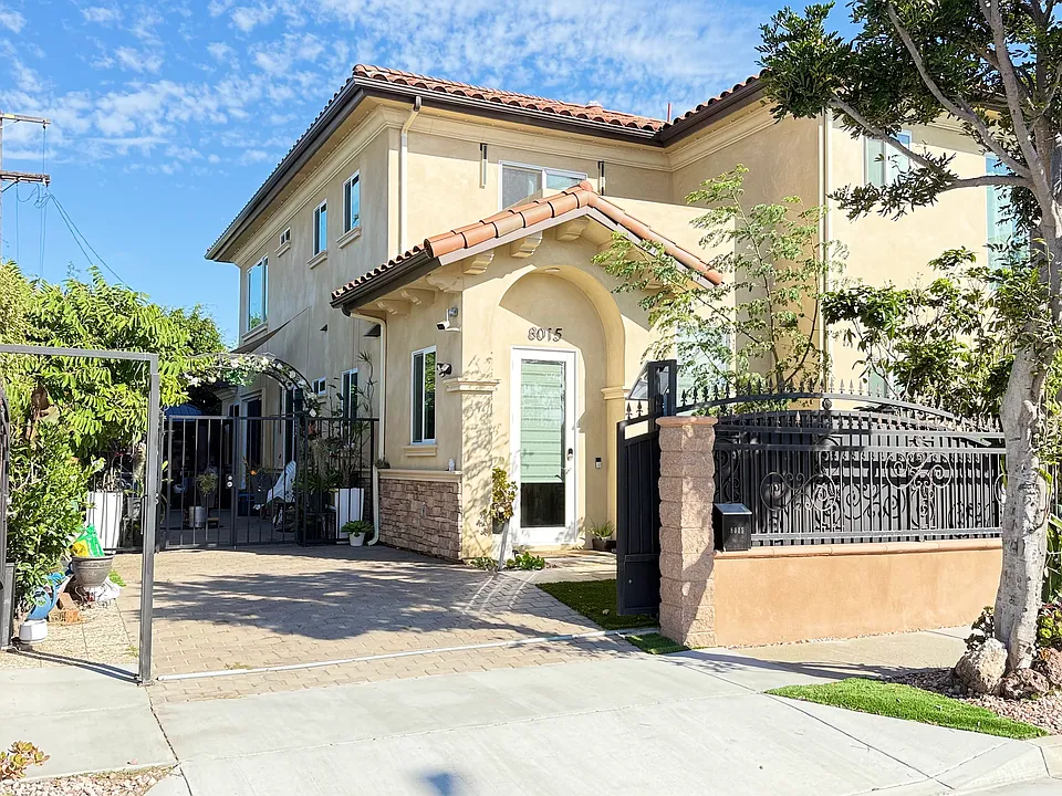 8015 Mermaid Cir
