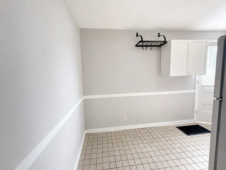 329 Lyon St NE #2 — Photo 4