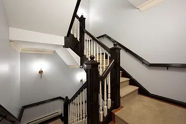 Rented by R New York