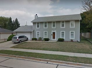 2838 Cecelia Park Dr, Racine, WI 53404