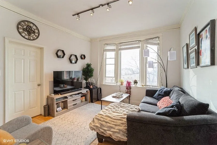 2411-13 N Talman/2622-24 W Fullerton — Photo 4