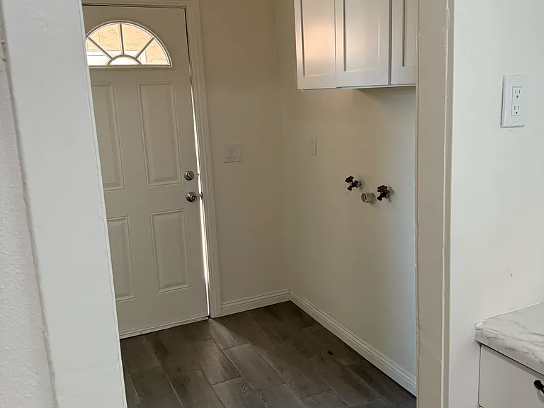 1170 W Rialto Ave — Photo 9
