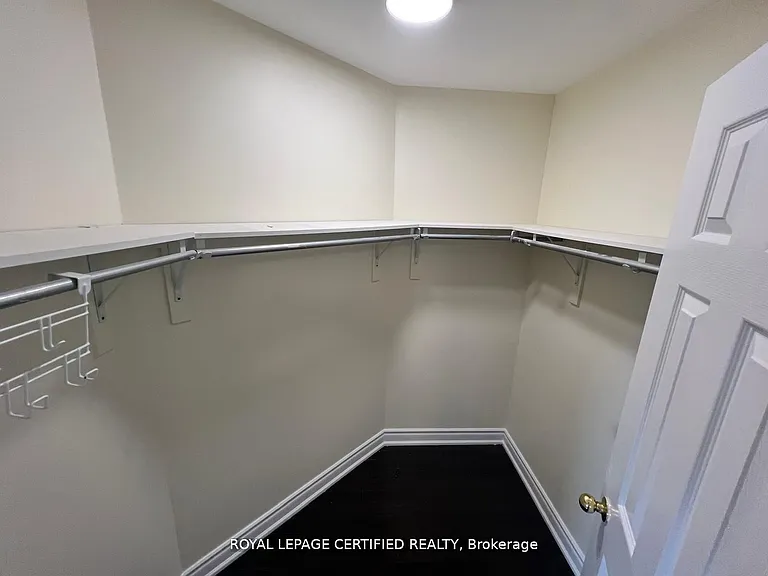 426 Orange Walk Cres — Photo 20