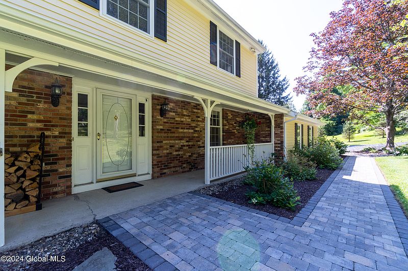 5th image of 234 Swift Road