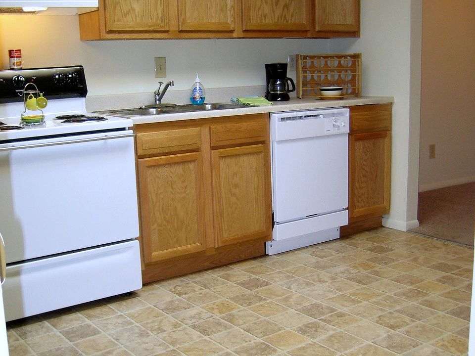 1st image of 2410 Woodhill Ct