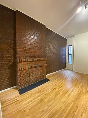 Rented by Waverly Realty Associates | media 8