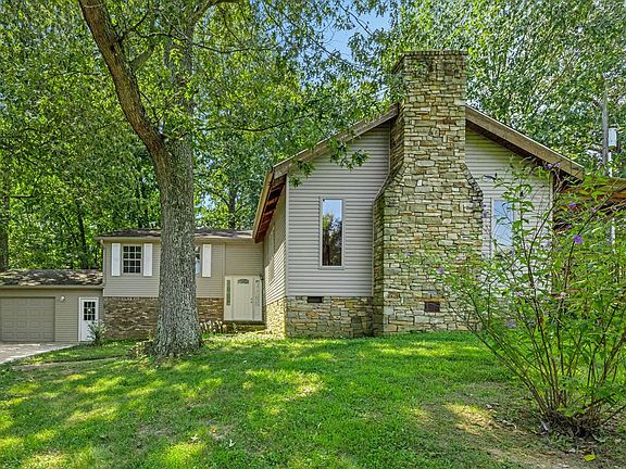 2nd image of 195 Adams Ln