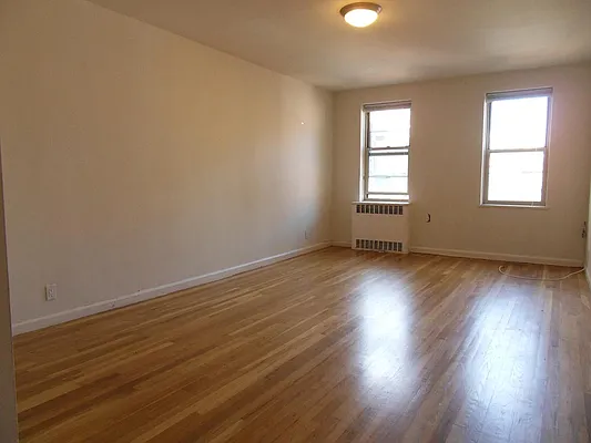 Rented by Stonehenge NYC LLC | media 9