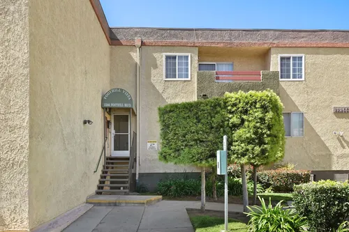 Updated 1BD/1BA Apartment in Well Maintained Complex in Sylmar. Photo 1