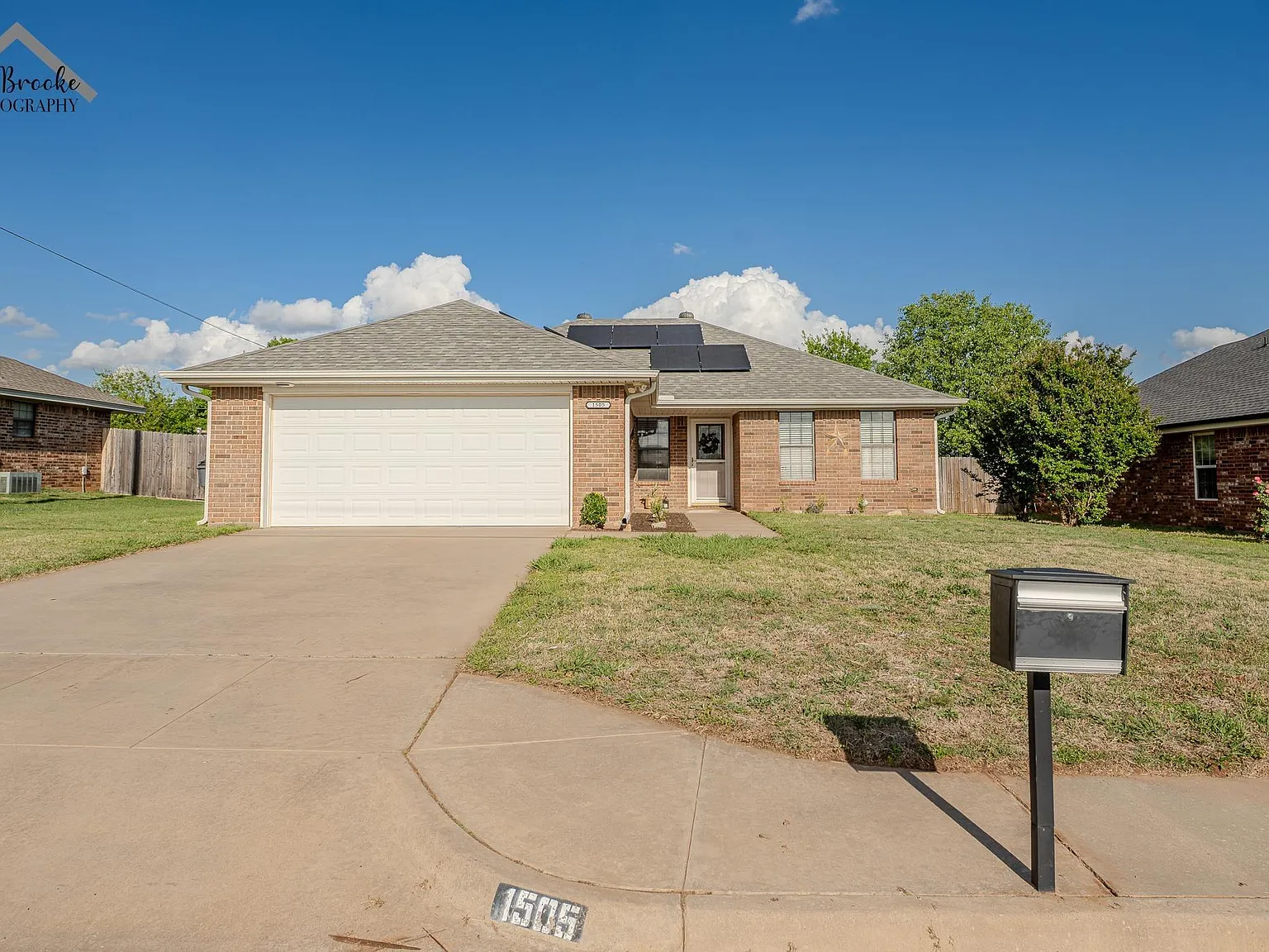 3 bed, 2.0 bath, 1202 sqft, $2,050 — Photo 3