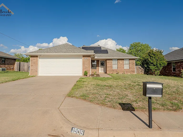 1505 City View Dr — Photo 3