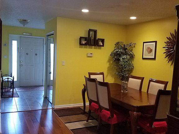 Dining Room/Hallway