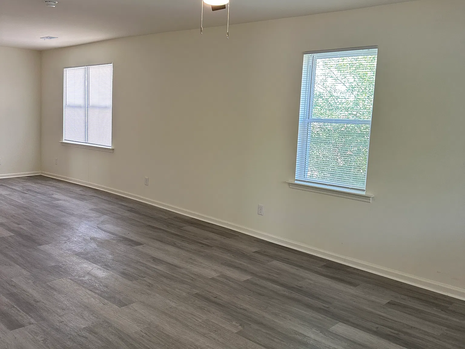 3 bed, 1.5 bath, 1144 sqft, $1,175 — Photo 2