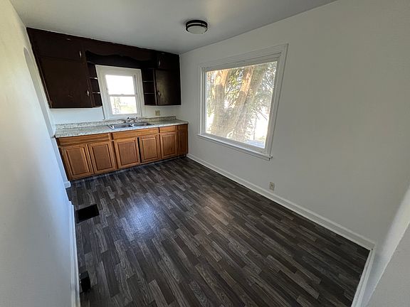 5th image of 1311 Walnut Dr