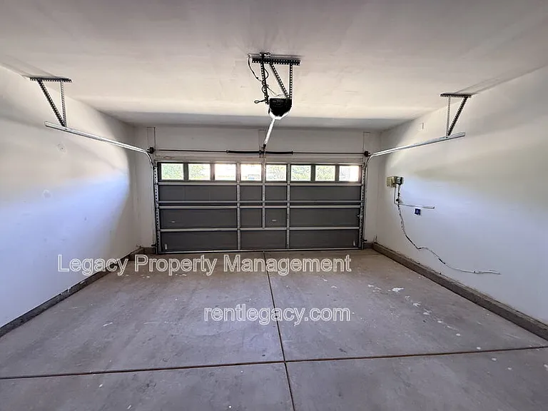 10230 Canadeo Cir — Photo 24
