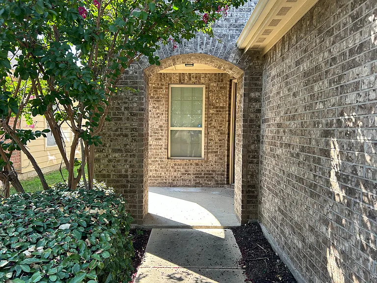 12045 Walden Wood Dr — Photo 4