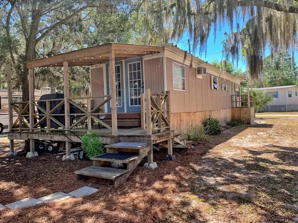 235 SE 241st St, Old Town, FL 32680