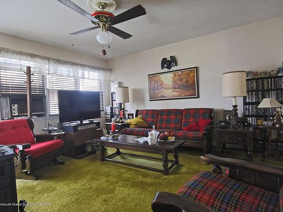 5th image of 20 Clearwater Way
