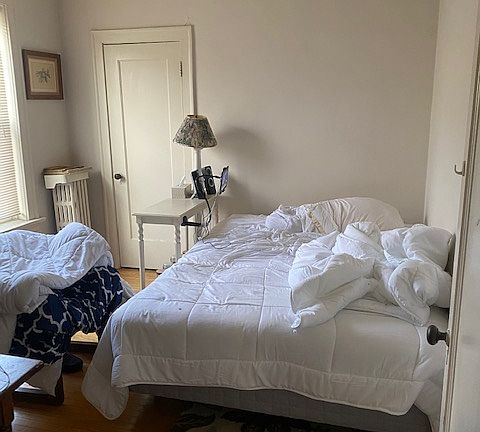 5th image of 918 Green Bay Rd APT 2F