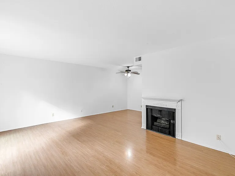 14455 Dickens St — Photo 6