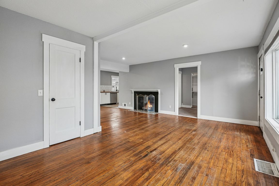 next background image