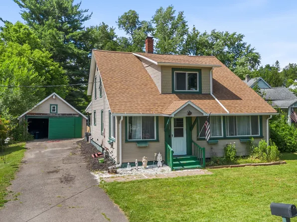 1868 Castle Gardens Rd, Vestal, NY 13850