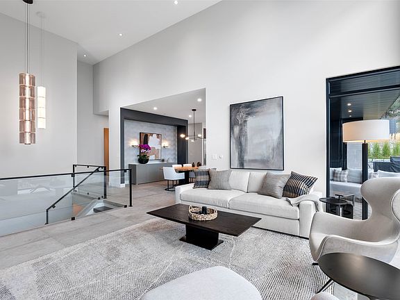 4th image of 2196 Aster Ct