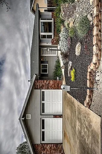 1288 W J St photo 1