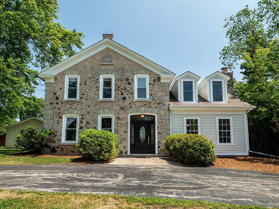 1st image of 628 Port Washington ROAD