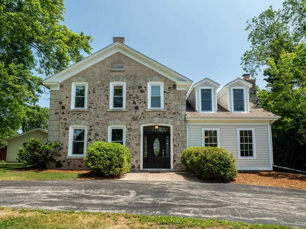 628 Port Washington ROAD, Grafton, WI 53024