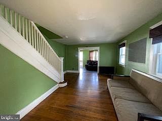 4th image of 1847 45th St