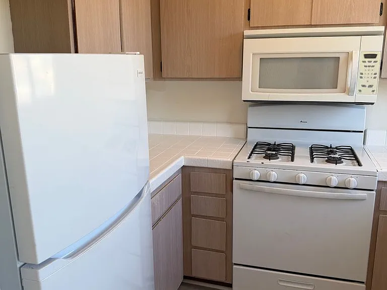 3805 Voltaire St — Photo 8