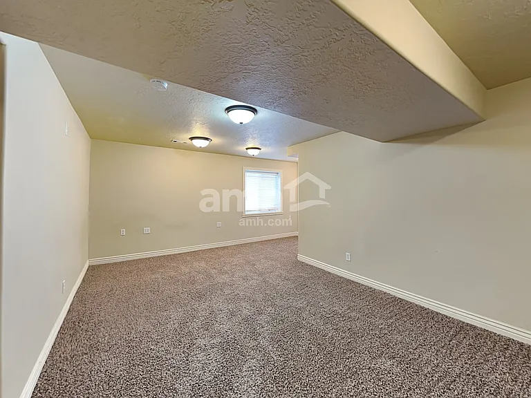 1245 E 640 S — Photo 19