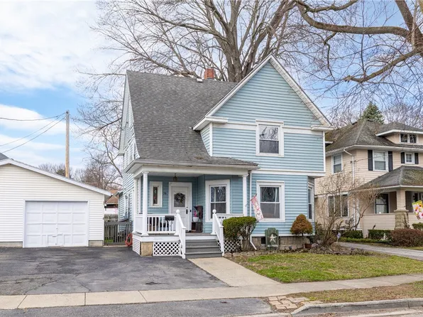 56 Stanley St, Mount Morris, NY 14510