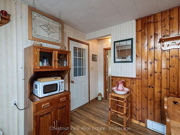 5th image of 187 Warner Bay Rd