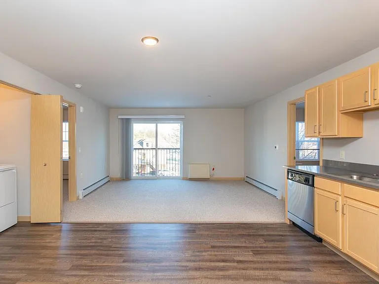 Regency Place — Photo 5