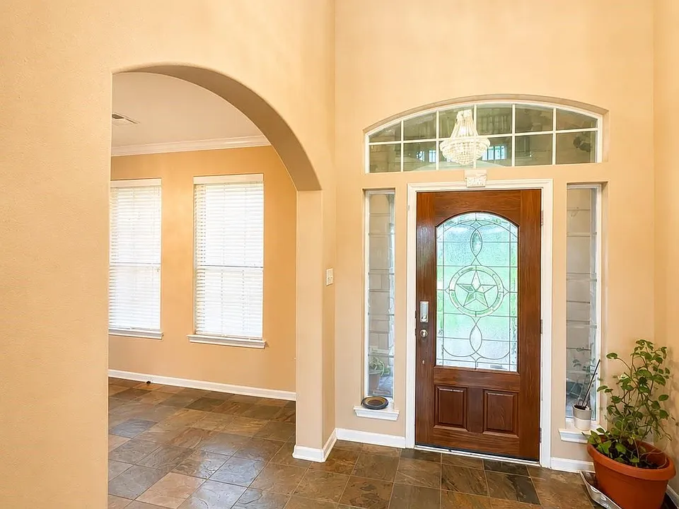 1738 Palmetto Park Dr