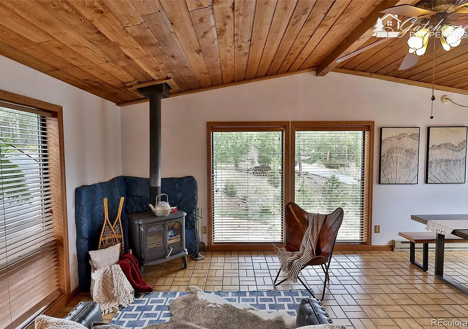 Beautiful 3-Bedroom Mountain Home with Hot Tub, Expansive Deck & Direct Trail Access — Photo 4