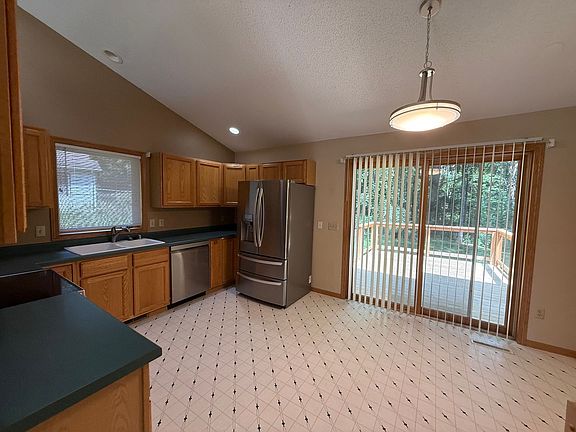 5th image of 6078 Croix Dr