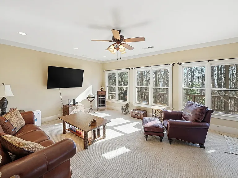 425 Sanderlin Mountain Dr — Photo 22