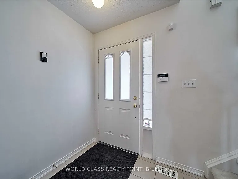 38 Tansley Cres — Photo 3