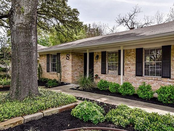 3rd image of 7710 Shoal Creek Blvd