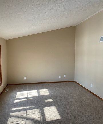 2nd image of 4744 Alexandra Ln