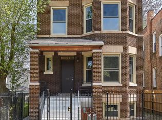 735 N Monticello Ave, Chicago, IL 60624