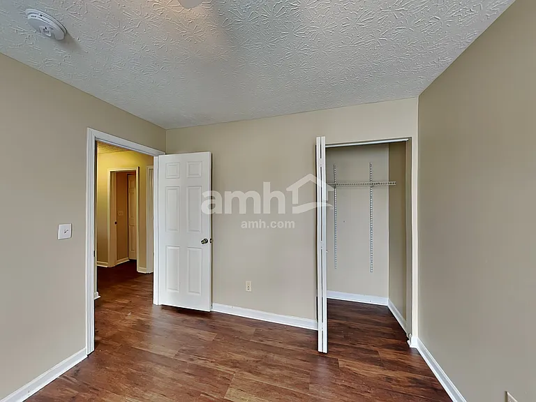 375 Thompson St — Photo 12