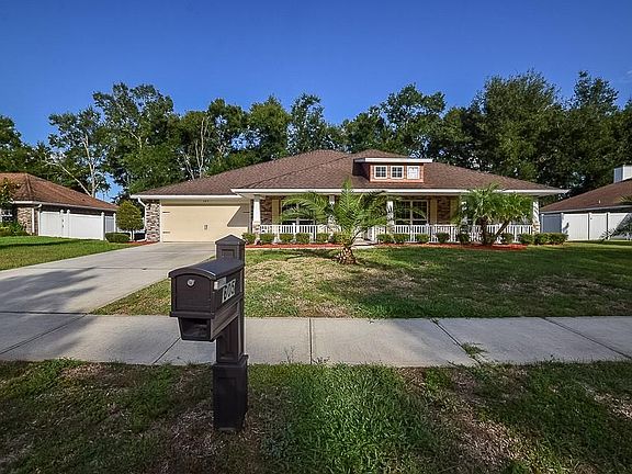 4th image of 605 Autumn Fern Ln