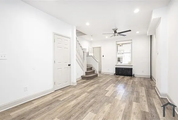 137 N Hobart St — Photo 3