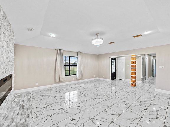 4th image of 139 Claire Newell Ln